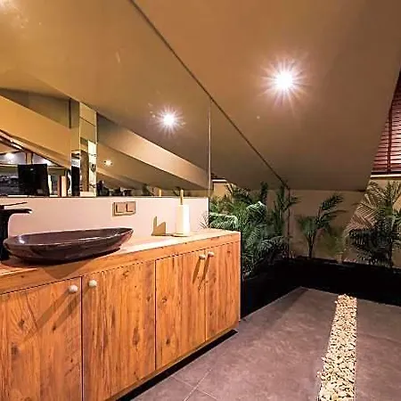 Hotel Tare