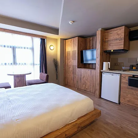 Tare Hotel